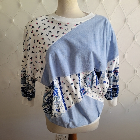 Vintage Tops - Vintage Pullover Top • 80s Sportswear • Floral • Teddi of CA • Medium